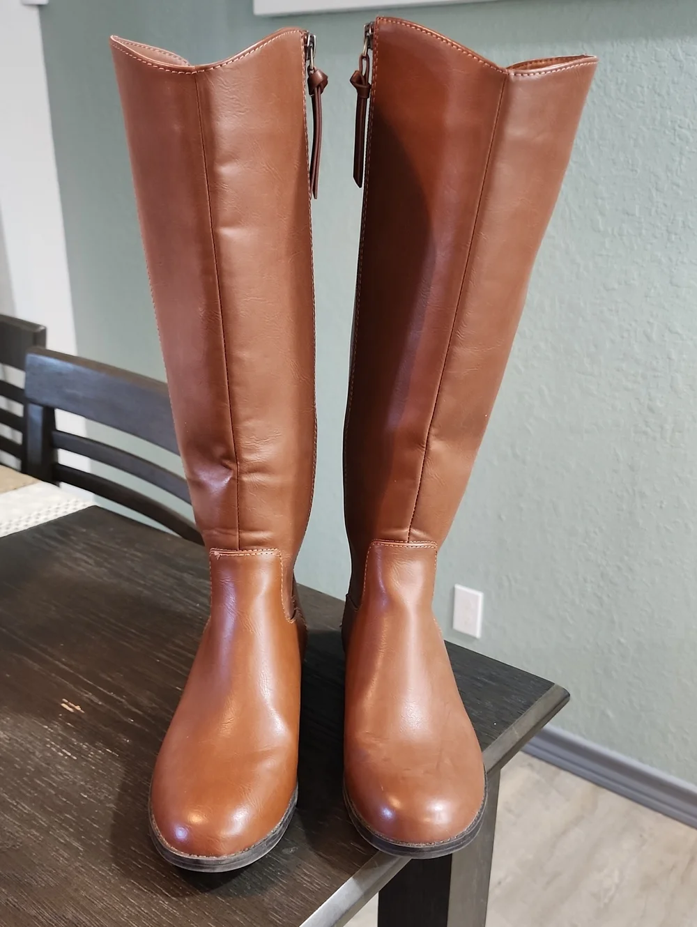 Women's Riding Boots in Chestnut Brown